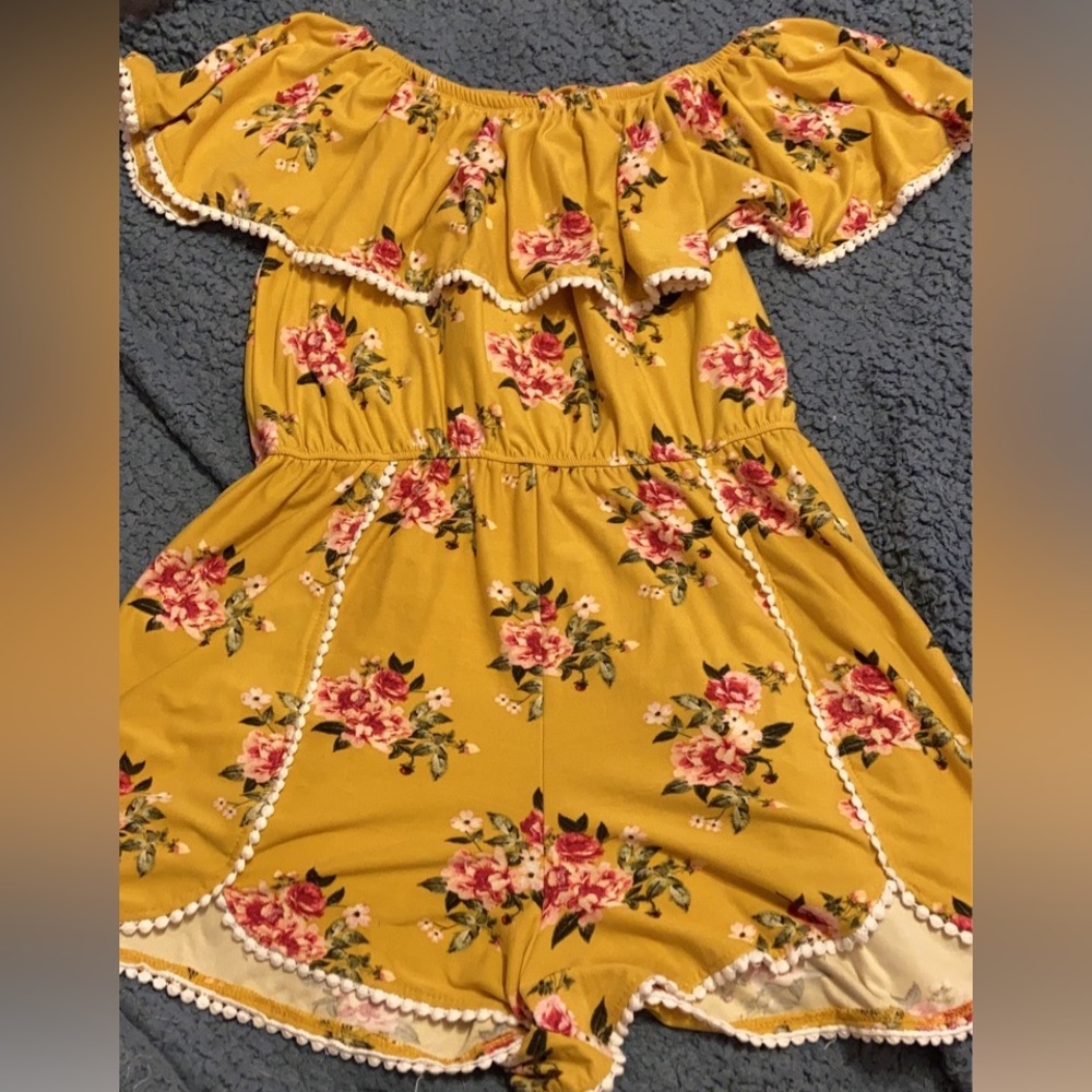 LoveMood Yellow Romper Size XL